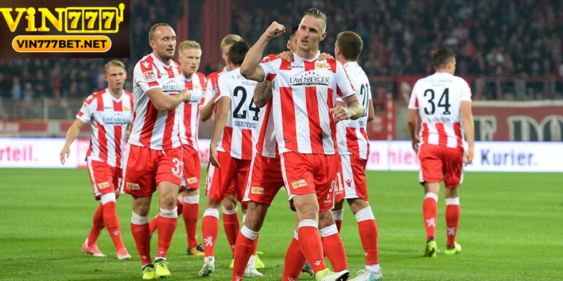 Những khoảnh khắc huy hoàng trên sân cỏ được nhắc lại nhiều thế hệ